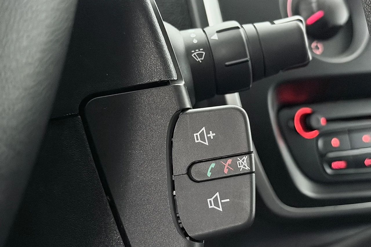 Renault Kangoo Express Maxi 1.5 dCi Aut Drag 3sits Värmare Kamera Navi MOMS – bild 20 av 31