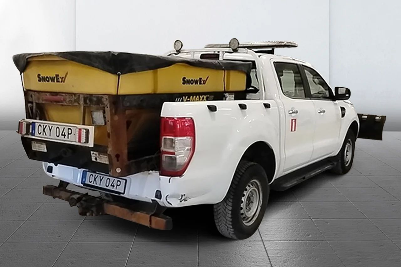 Ford Ranger Dubbelhytt 2.0 4x4 XLT Drag Plog Sandspridare Värmare 5sits MOMS – bild 4 av 8