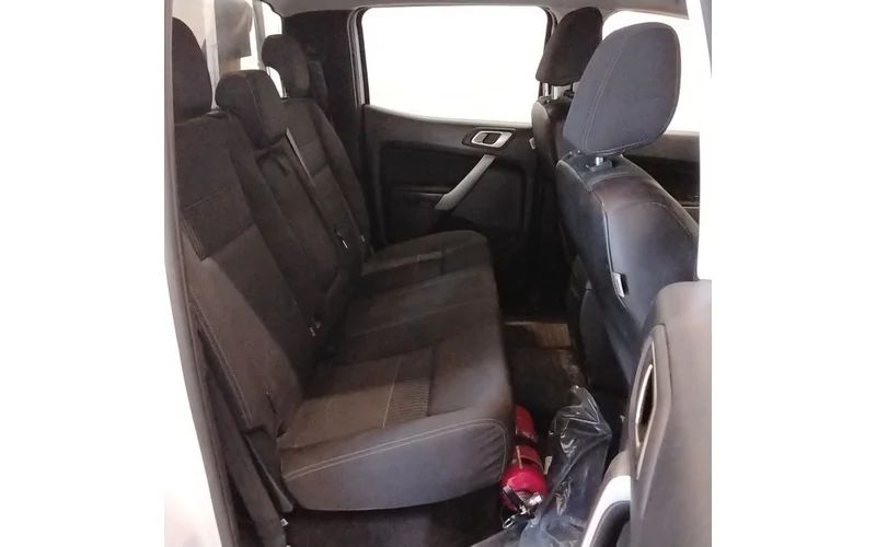 Ford Ranger Dubbelhytt 2.0 4x4 XLT Drag Plog Sandspridare Värmare 5sits MOMS – bild 7 av 8