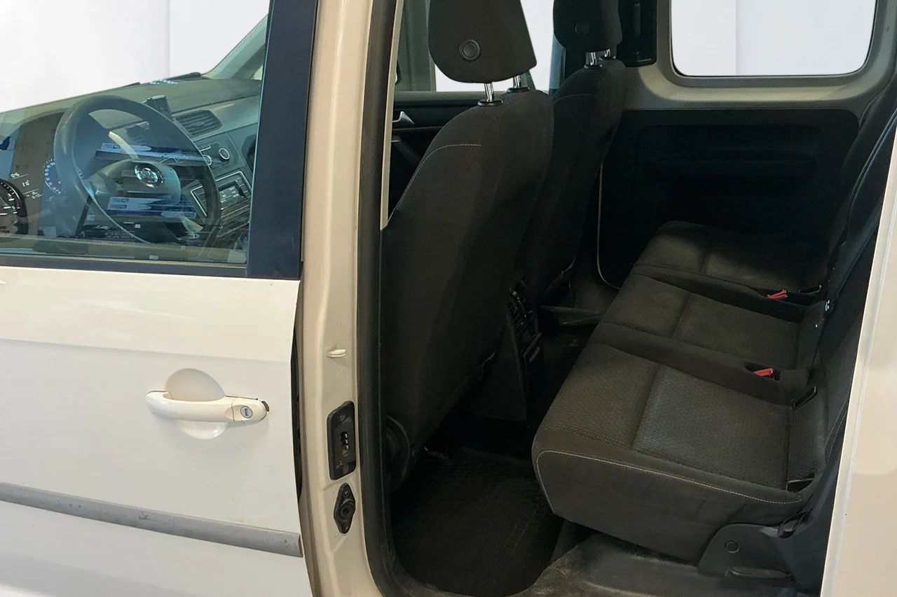 Volkswagen Caddy Maxi Life 2.0 TDI Drag P-Sens MOMS 102hk – bild 8 av 9