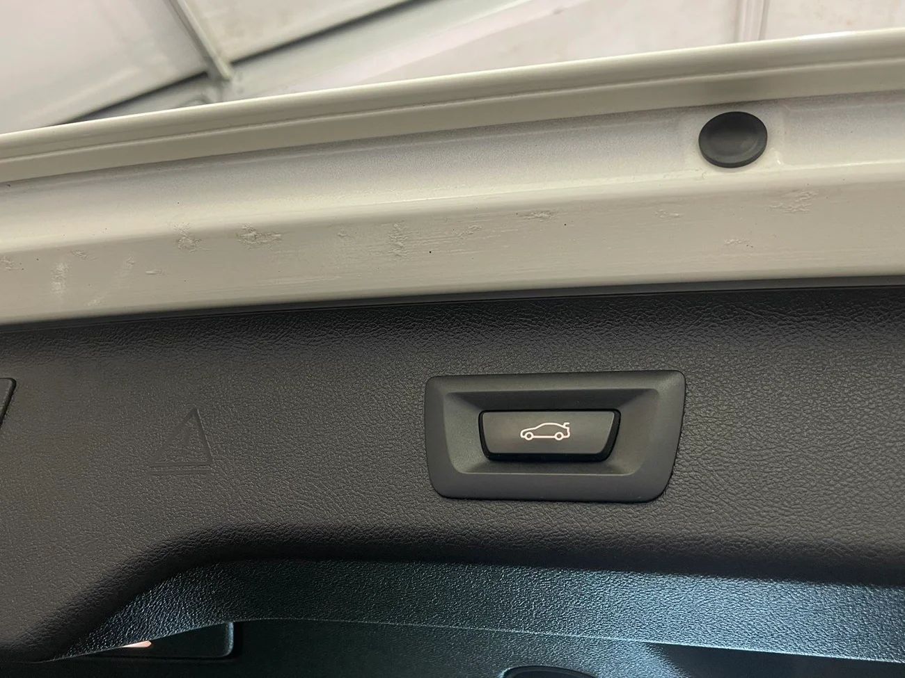 BMW 530e xDrive Touring M Sport Drag Läder Navi Kamera Cockpit – bild 24 av 37