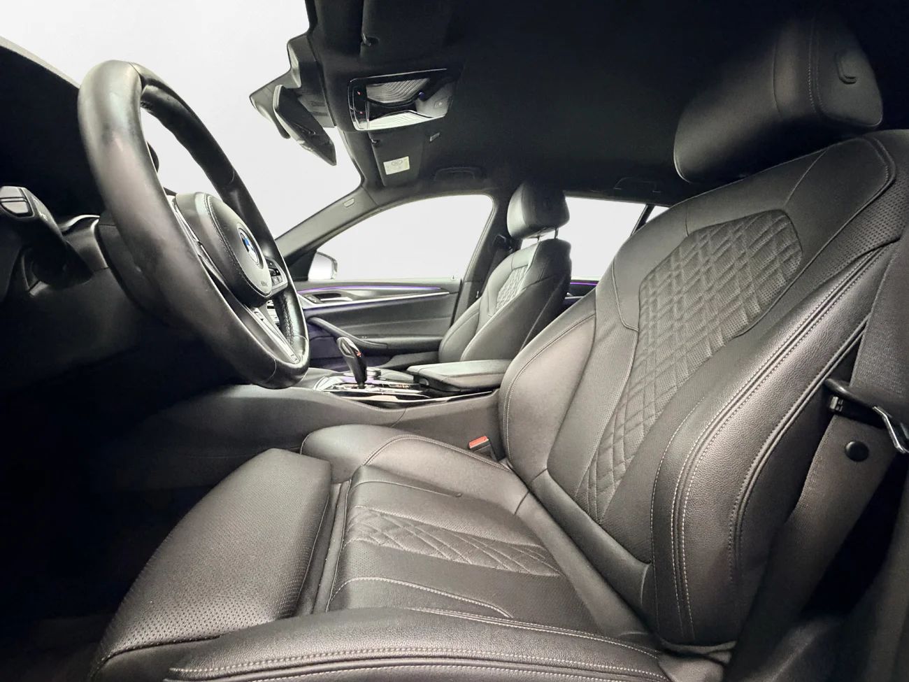 BMW 530e xDrive Touring M Sport Drag Läder Navi Kamera Cockpit – bild 11 av 37