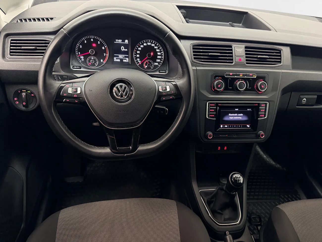 Volkswagen Caddy Skåp 1.4 TGI CNG Drag P-Sens F-Hållare MOMS 110hk – bild 17 av 24