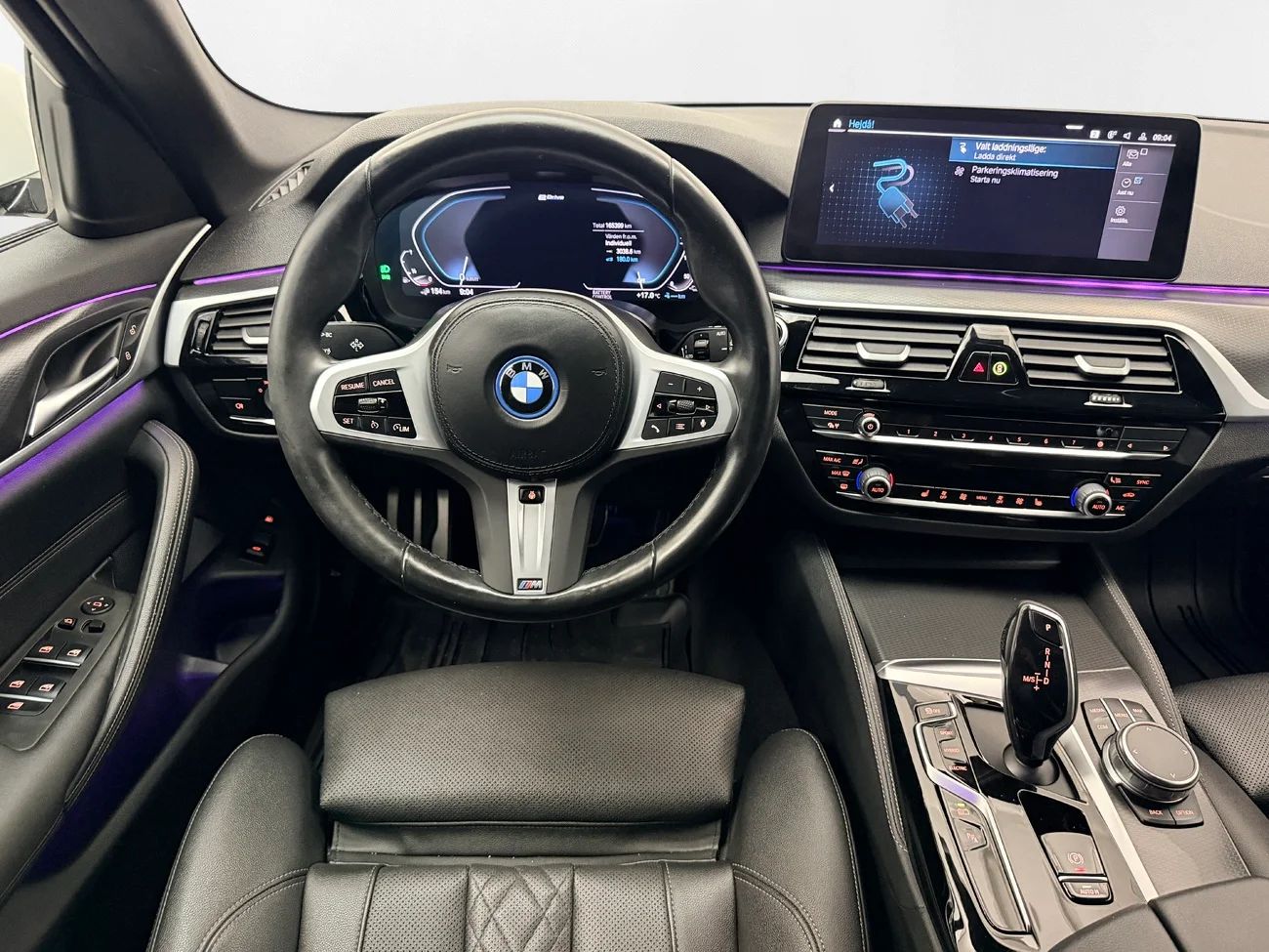BMW 530e xDrive Touring M Sport Drag Läder Navi Kamera Cockpit – bild 17 av 37