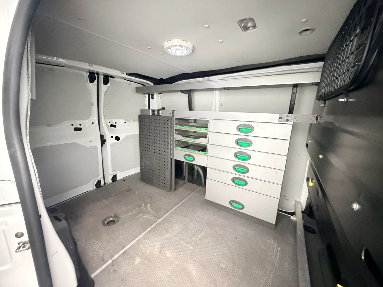 Toyota ProAce 1.5 D-4D L1 3-sits Drag Inredd Delläder Head-Up Kamera Värmare – bild 11 av 29