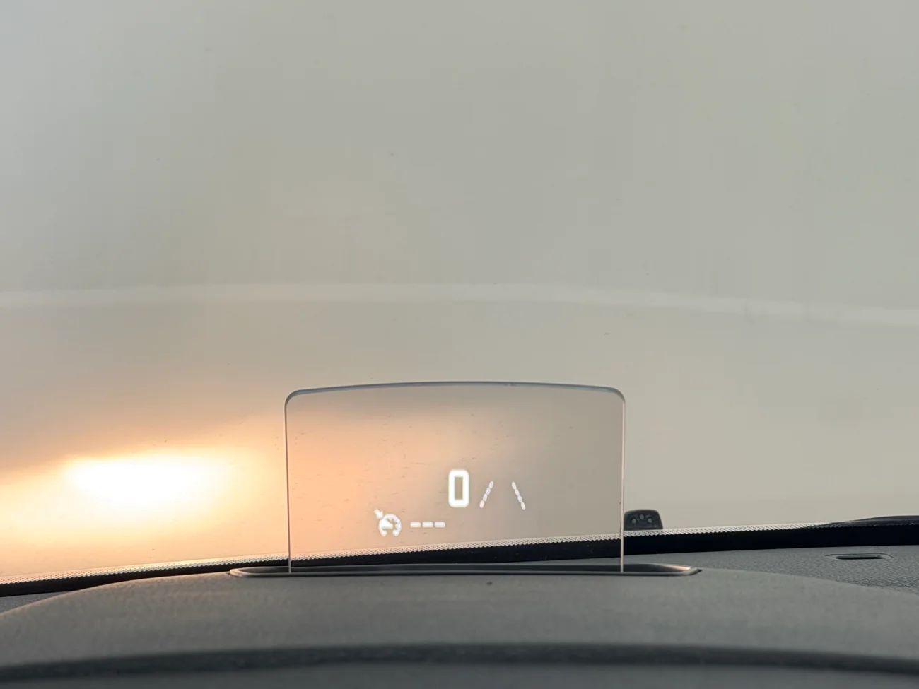 Toyota ProAce 1.5 D-4D L1 3-sits Drag Inredd Delläder Head-Up Kamera Värmare – bild 19 av 29