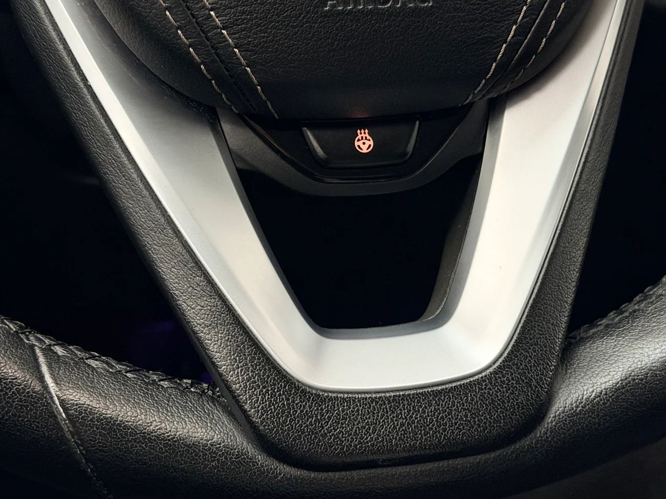 BMW 530e xDrive Touring Drag Läder Sportstolar Live Cockpit Pro 292hk – bild 21 av 37