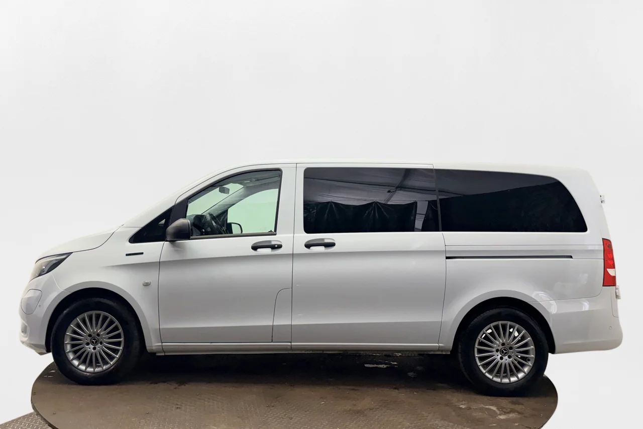Mercedes-Benz eVito Tourer 129 3.5t CCS 2xSidodörr Inredd Kamera 3-sits 204hk – bild 9 av 27
