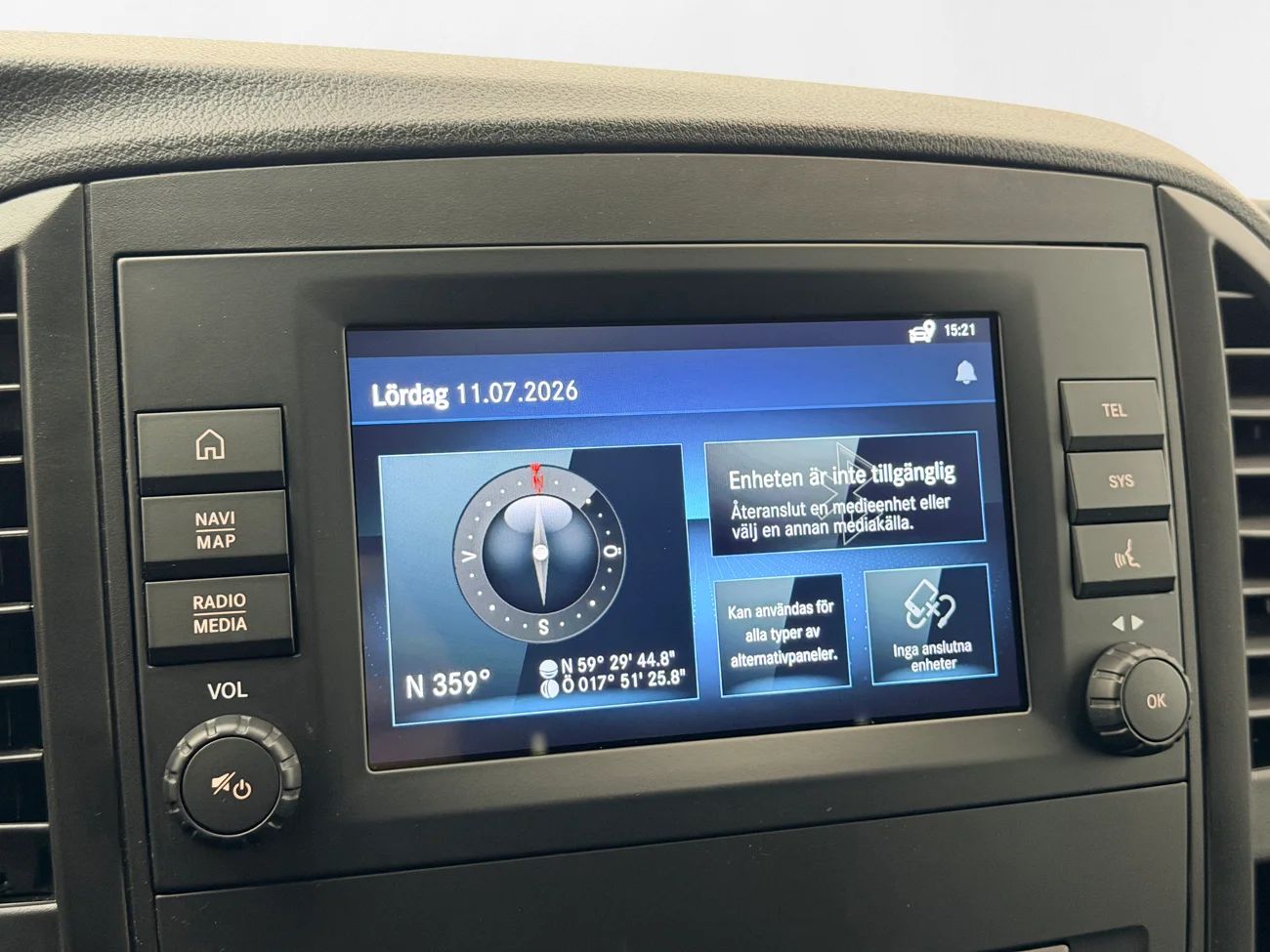 Mercedes-Benz eVito Tourer 129 3.5t CCS 2xSidodörr Inredd Kamera 3-sits 204hk – bild 22 av 27