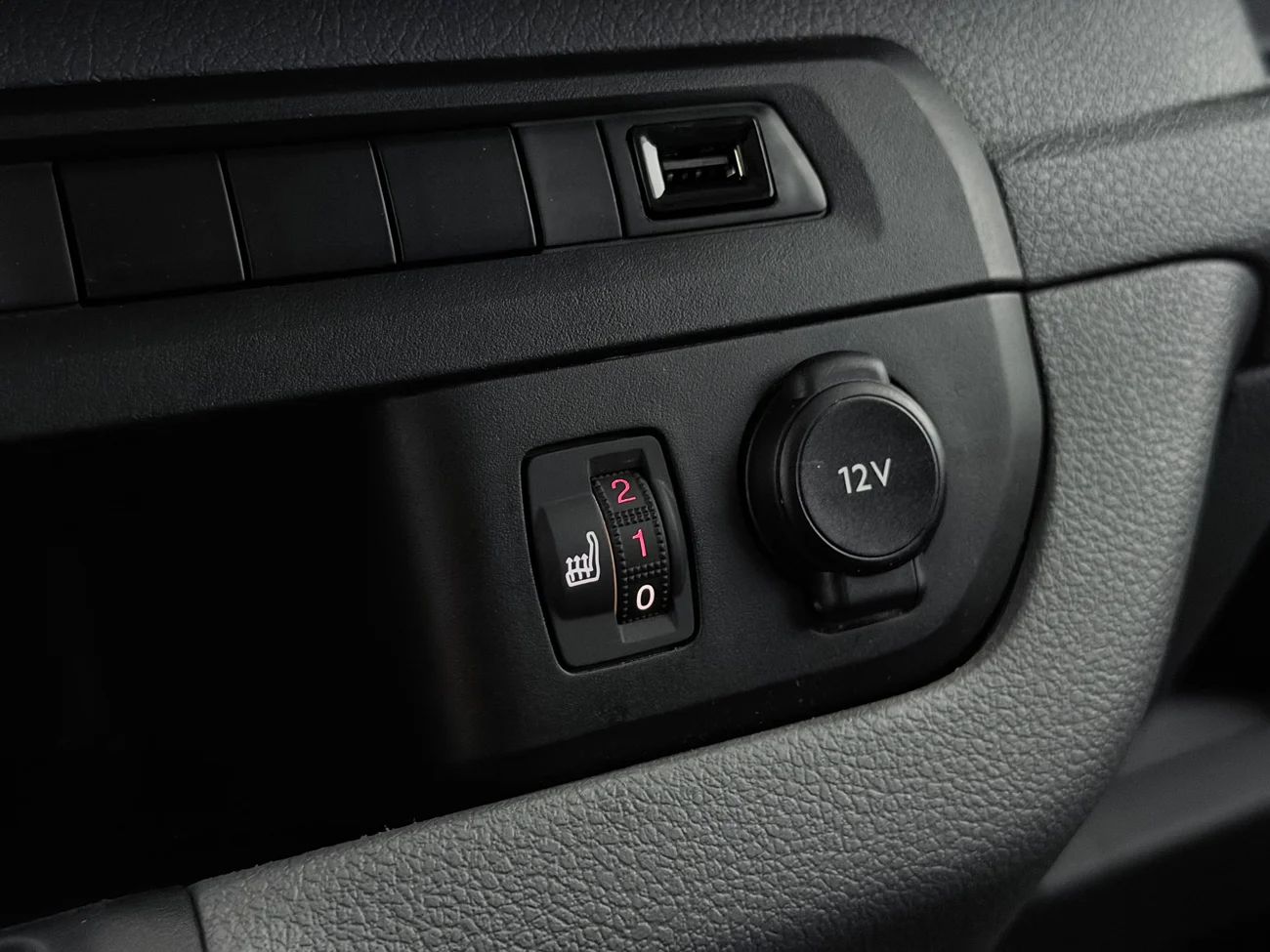 Fiat E-Scudo 75 kWh L3 Lång 3-sits Pekskärm Farthållare MOMS – bild 26 av 26