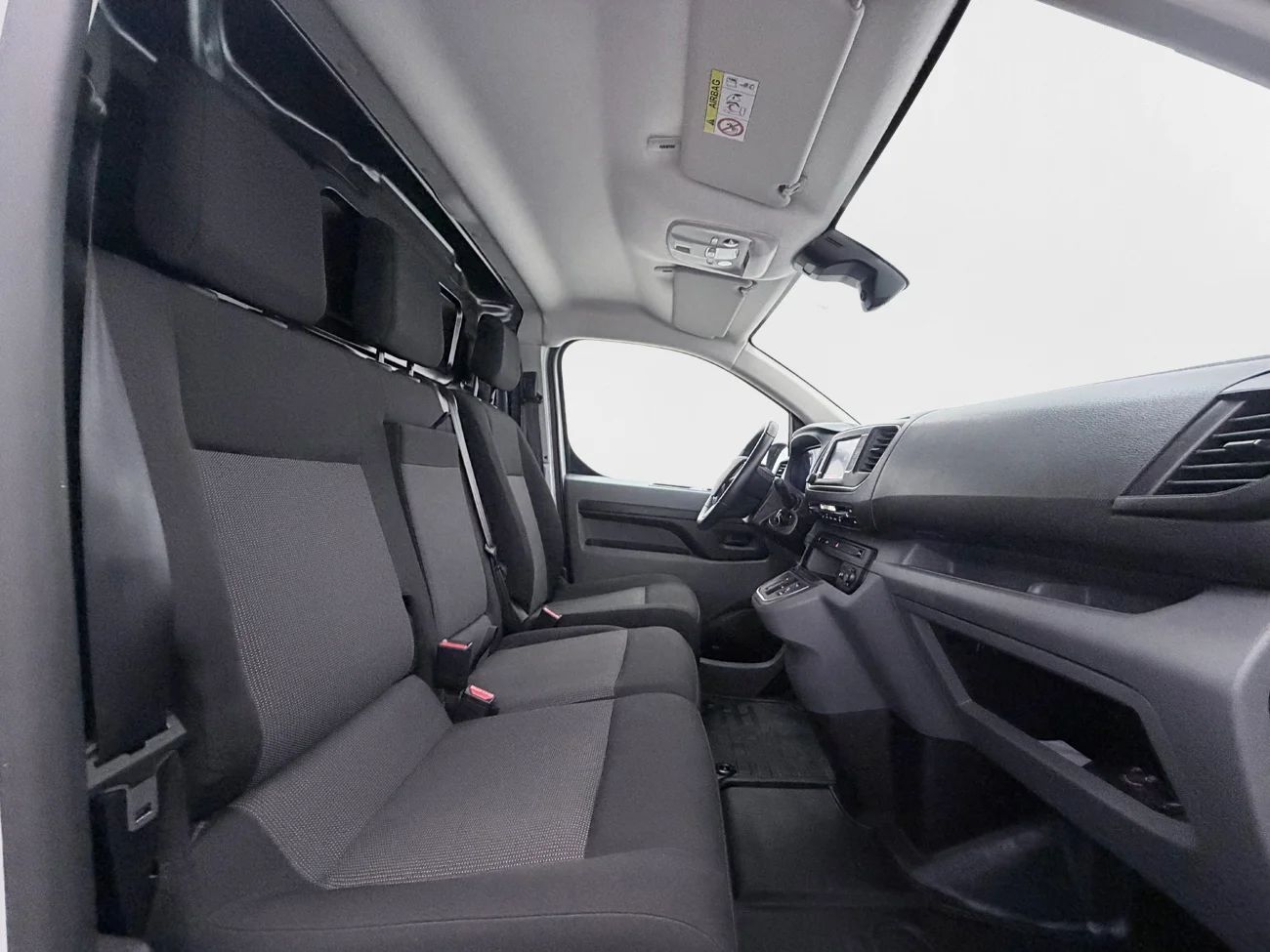 Fiat E-Scudo 75 kWh L3 Lång 3-sits Pekskärm Farthållare MOMS – bild 16 av 26