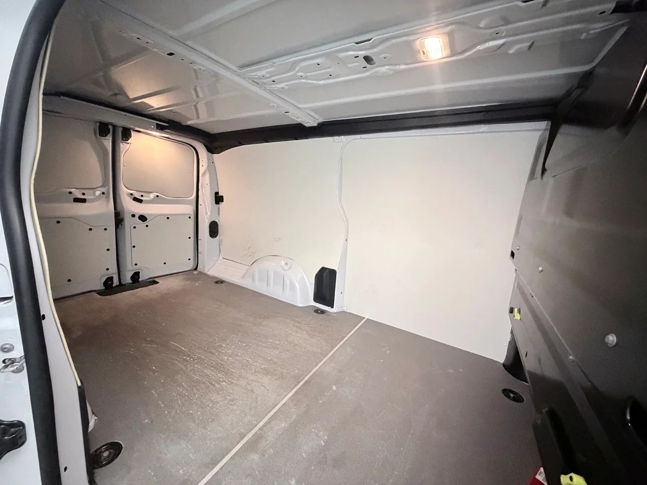 Fiat E-Scudo 75 kWh L3 Lång 3-sits Pekskärm Farthållare MOMS – bild 11 av 26
