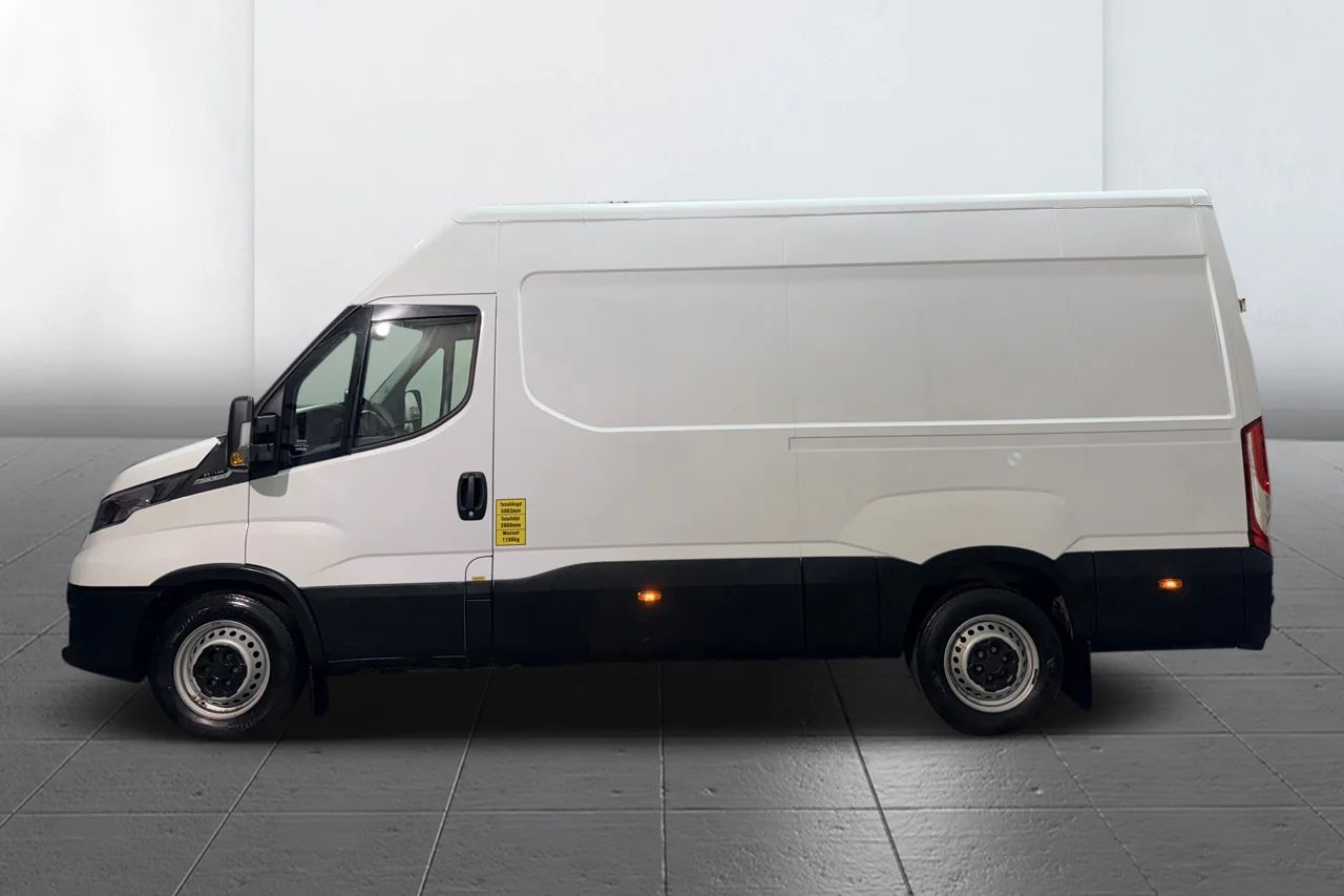 Iveco Daily 35-140 2.3 Hi-Matic L3H2 Aut 3-sits Värmare 136hk – bild 8 av 21