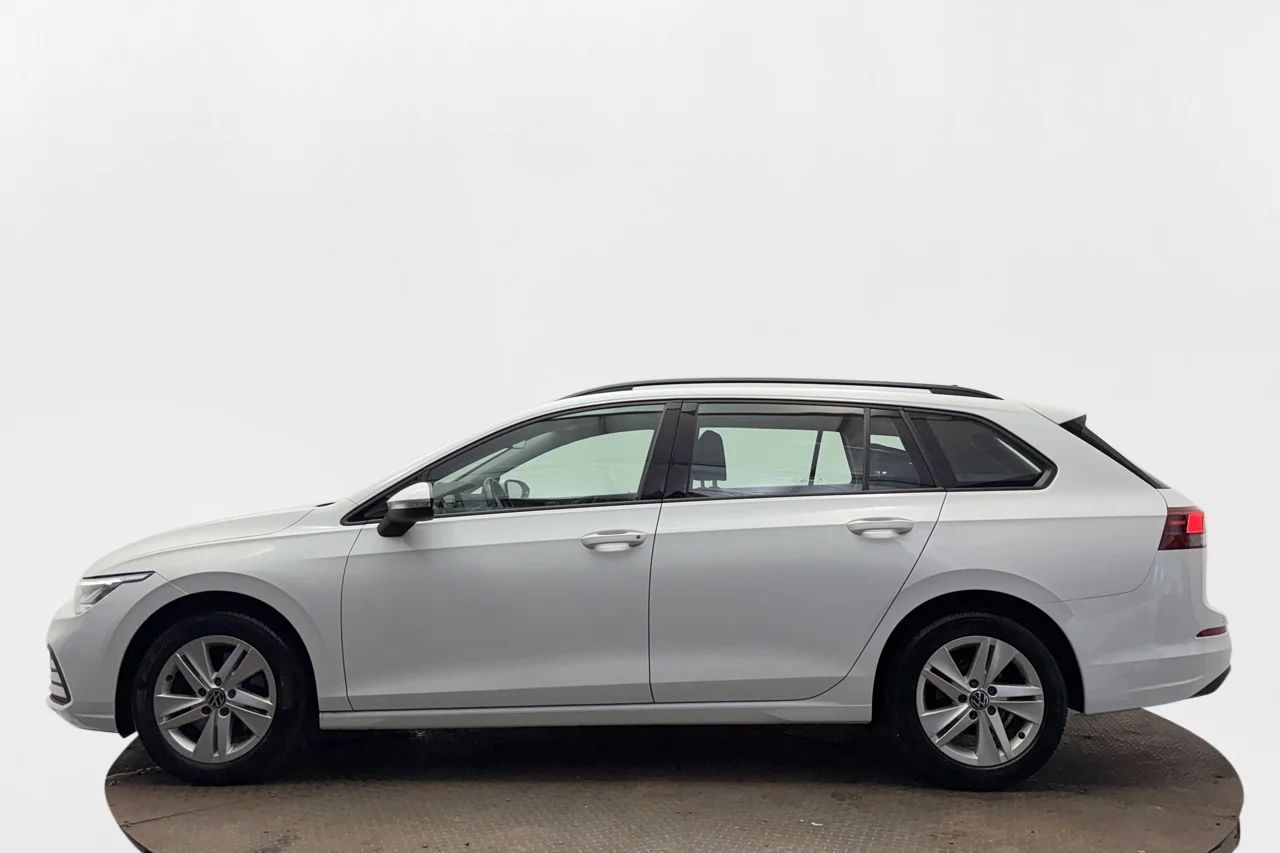 Volkswagen Golf SC 2.0 TDI Aut Drag Kamera Cockpit Värmare MOMS – bild 9 av 34