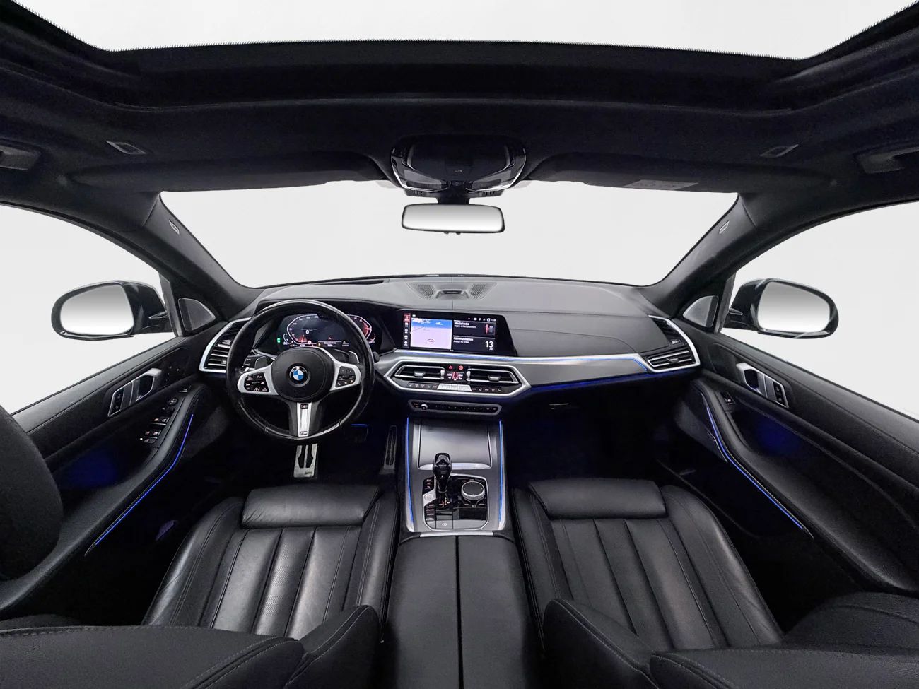 BMW X5 xDrive40d M Sport Drag Pano Värmare 360° HUD B&W 340hk – bild 14 av 36