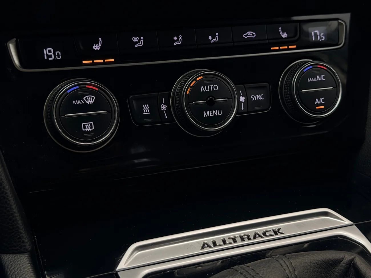 Volkswagen Passat Alltrack 2.0 4M Executive Drag Cockpit Läder Kamera Värmare – bild 25 av 35
