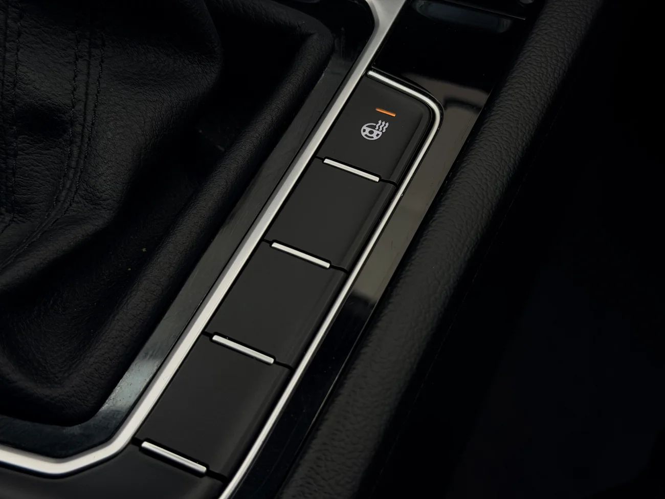 Volkswagen Passat Alltrack 2.0 4M Executive Drag Cockpit Läder Kamera Värmare – bild 27 av 35