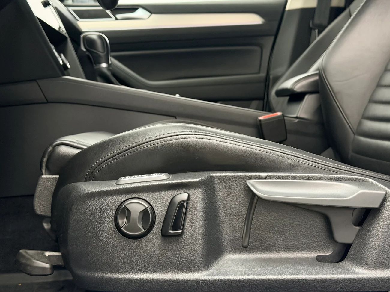 Volkswagen Passat Alltrack 2.0 4M Executive Drag Cockpit Läder Kamera Värmare – bild 12 av 35
