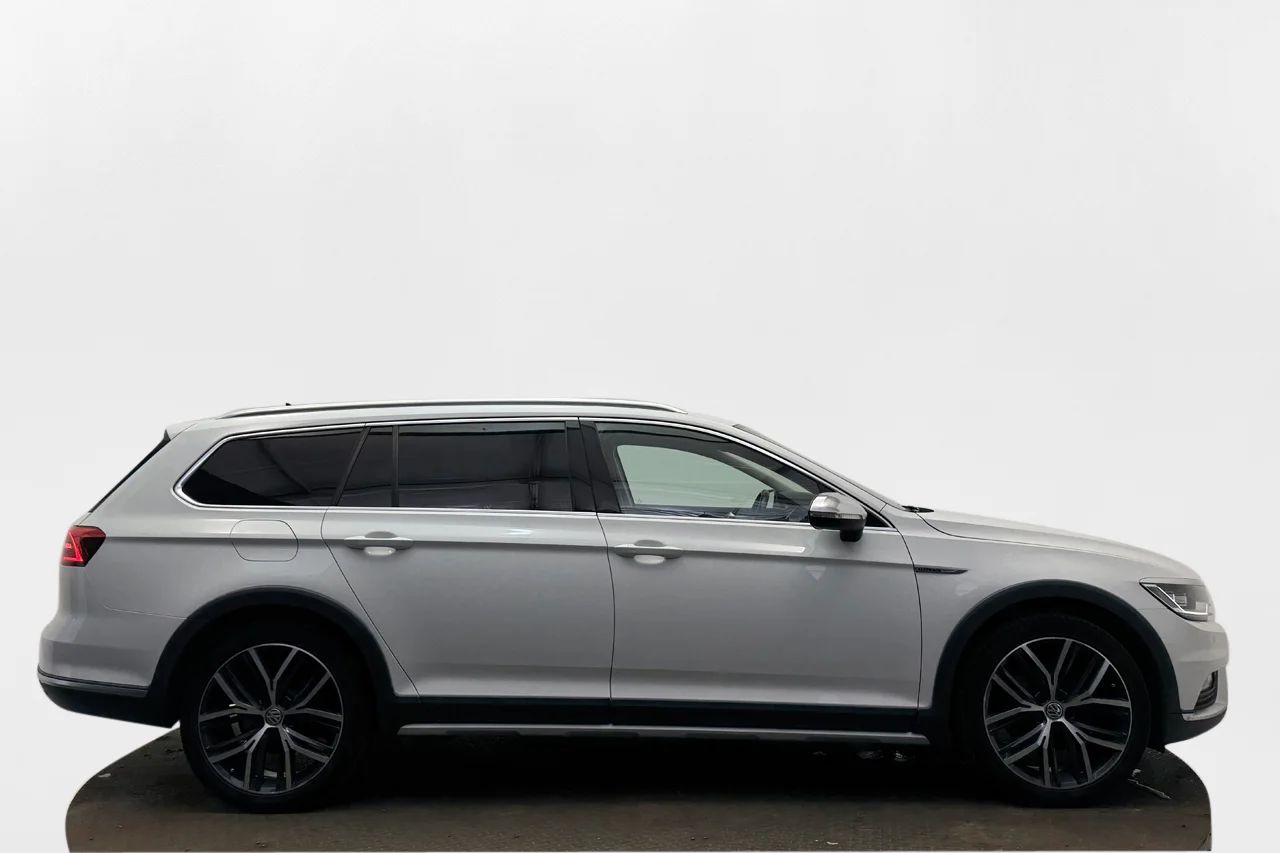 Volkswagen Passat Alltrack 2.0 4M Executive Drag Cockpit Läder Kamera Värmare – bild 4 av 35