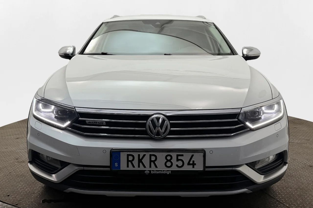Volkswagen Passat Alltrack 2.0 4M Executive Drag Cockpit Läder Kamera Värmare – bild 2 av 35