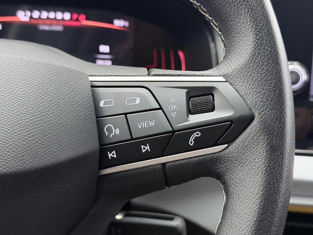 SEAT Ibiza 1.0 TGI CNG Vision+ Kamera P-Sens Cockpit MOMS – bild 18 av 24