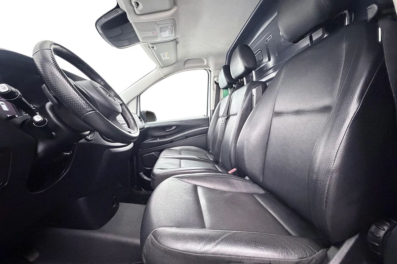 Mercedez-Benz Vito 116 CDI 2.8t L3 Extra Lång Drag Inredd Navigation Kamera Läder 3-sits – bild 13 av 27