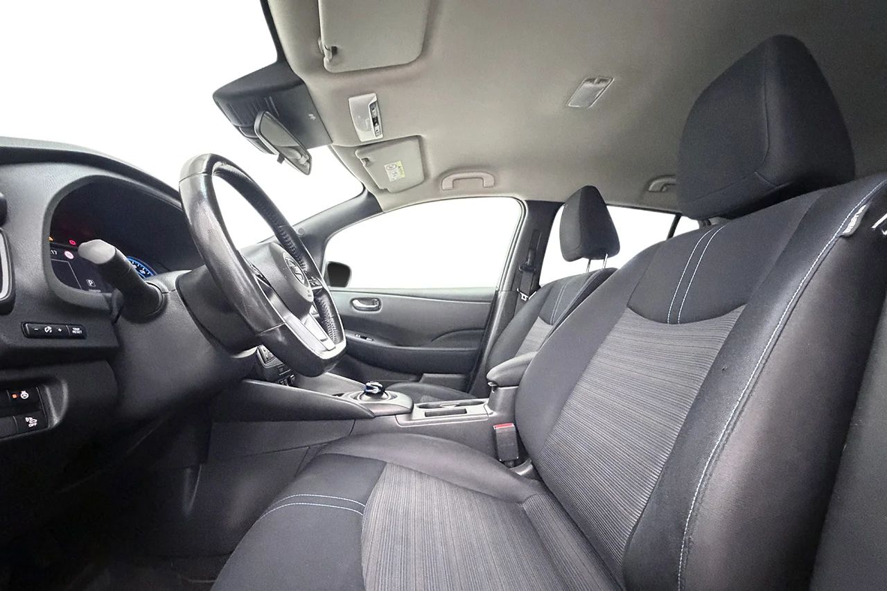 Nissan Leaf 40 kWh Acenta Navi Värmare Rattvärme 150hk – bild 12 av 31