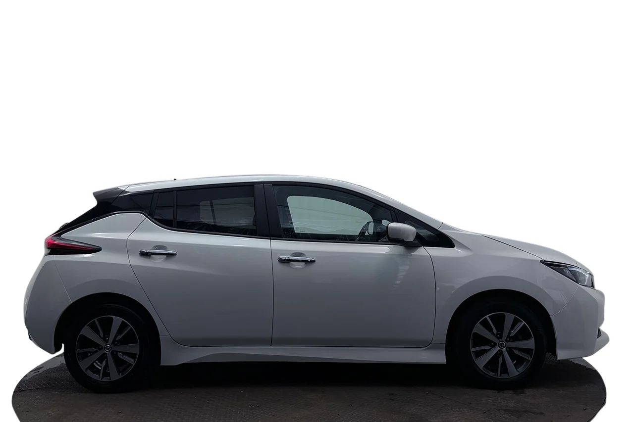 Nissan Leaf 40 kWh Acenta Navi Värmare Rattvärme 150hk – bild 5 av 31