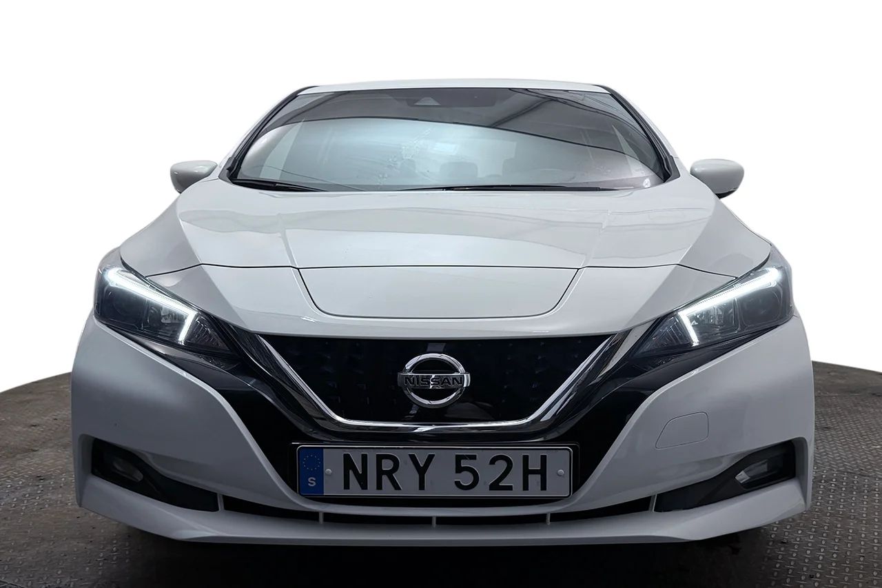 Nissan Leaf 40 kWh Acenta Navi Värmare Rattvärme 150hk – bild 2 av 31
