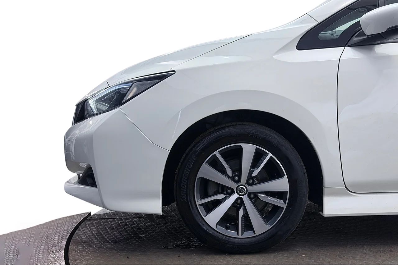 Nissan Leaf 40 kWh Acenta Navi Värmare Rattvärme 150hk – bild 11 av 31