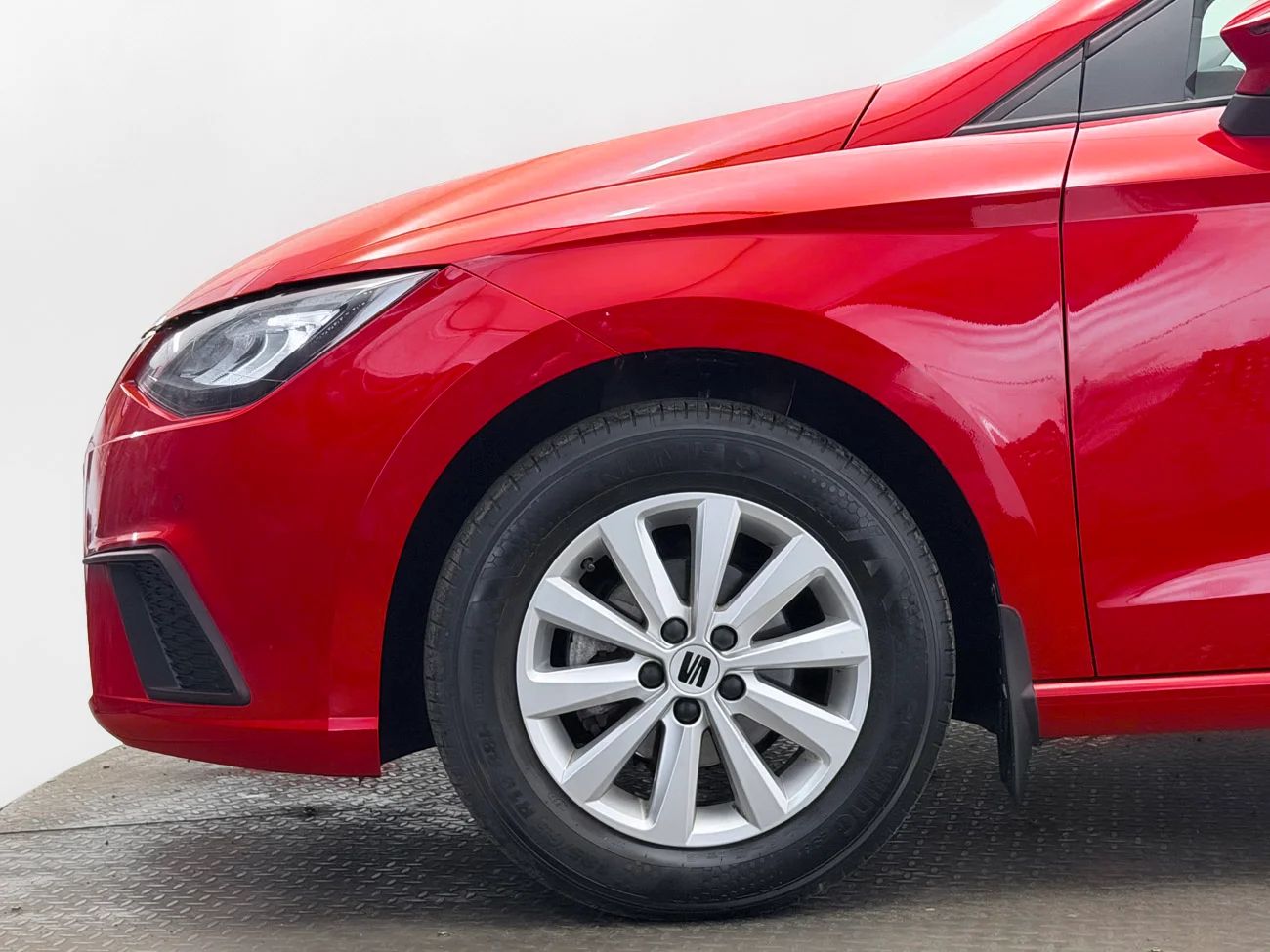 SEAT Ibiza 1.0 TGI CNG Vision+ Kamera P-Sens Cockpit MOMS – bild 10 av 24