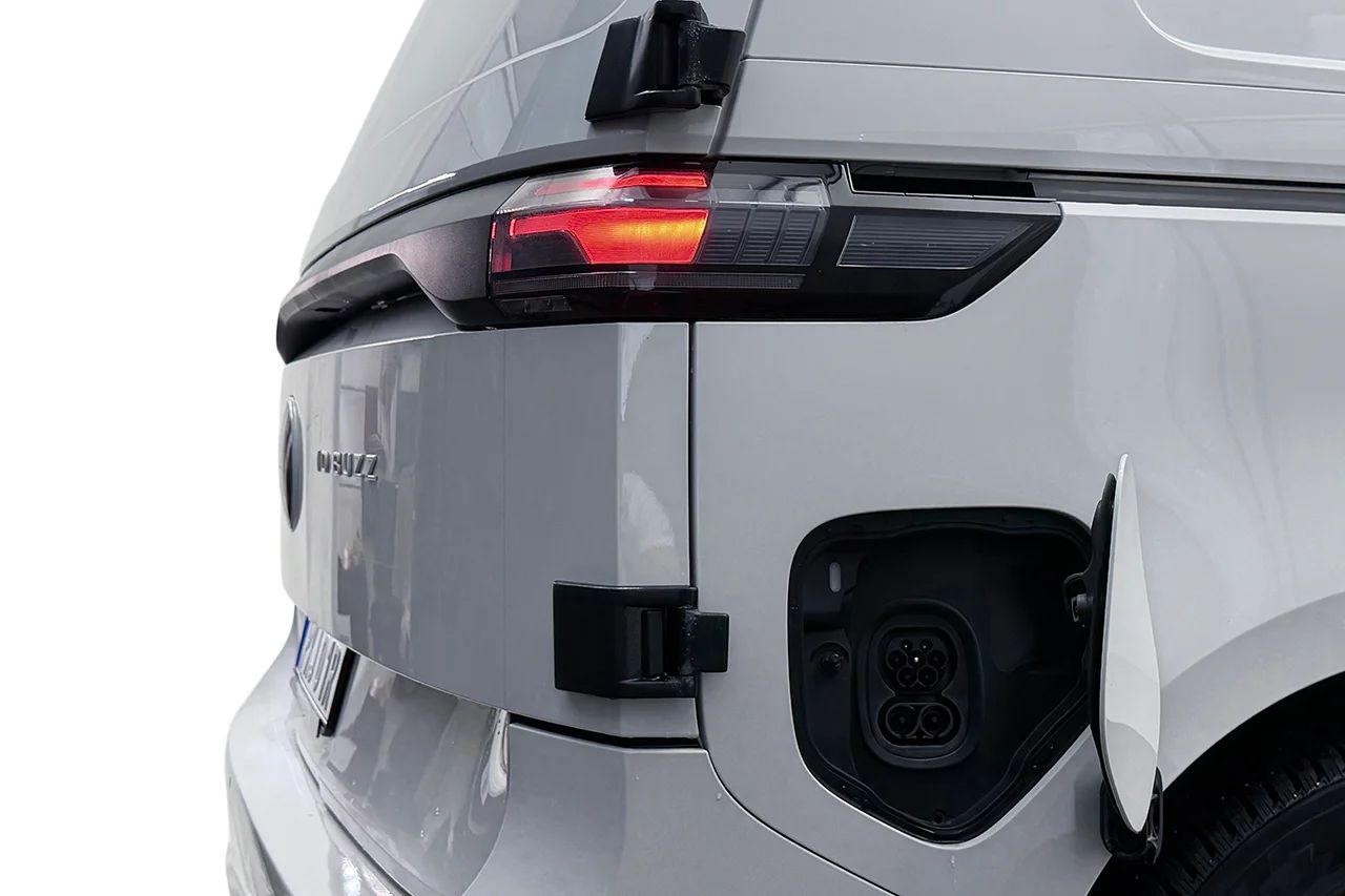 Volkswagen ID. Buzz Cargo 82 kWh Drag 3-sits Värmare Cockpit AppConnect 204hk – bild 33 av 33
