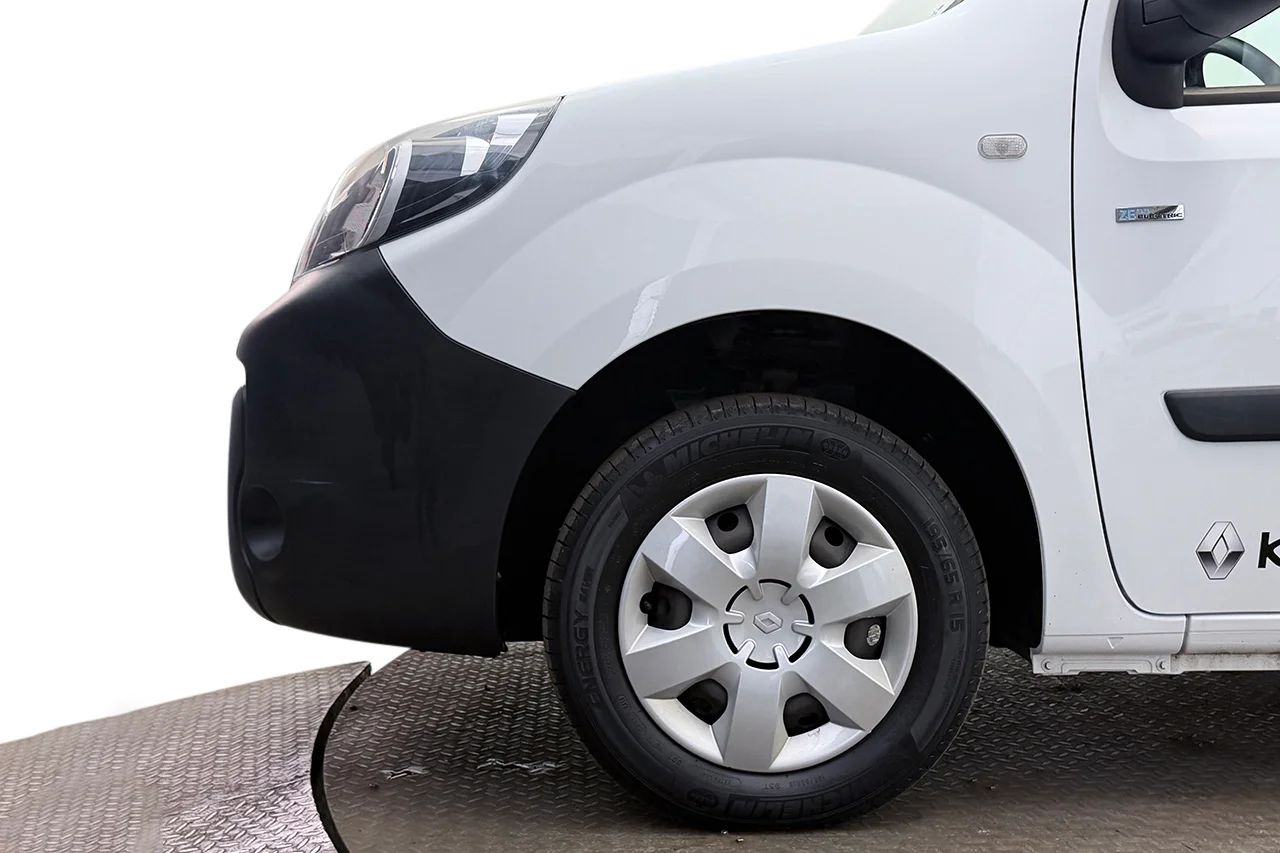 Renault Kangoo ZE Maxi 33 kWh Köpt batteri Inredd Värmare P-Sens MOMS – bild 9 av 22
