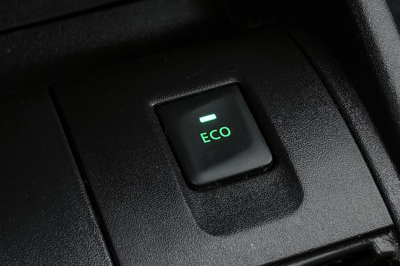 Renault Kangoo ZE Maxi 33 kWh Köpt batteri Inredd Värmare P-Sens MOMS – bild 20 av 22