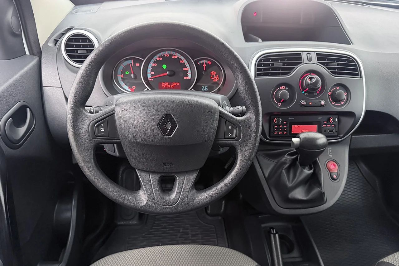 Renault Kangoo ZE Maxi 33 kWh Köpt batteri Inredd Värmare P-Sens MOMS – bild 17 av 22