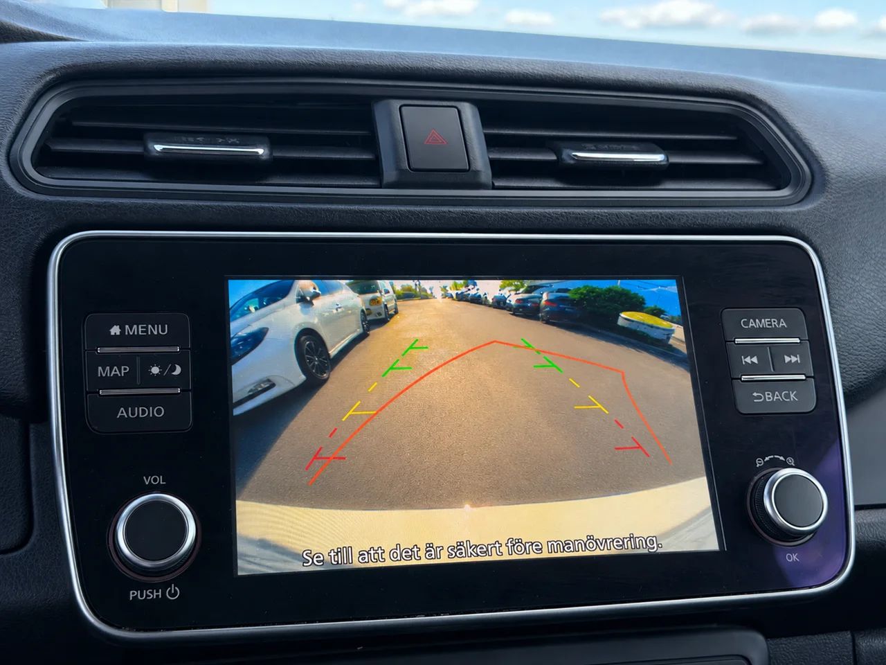 Nissan Leaf 40 kWh Acenta Navi Värmare Rattvärme 150hk – bild 22 av 31