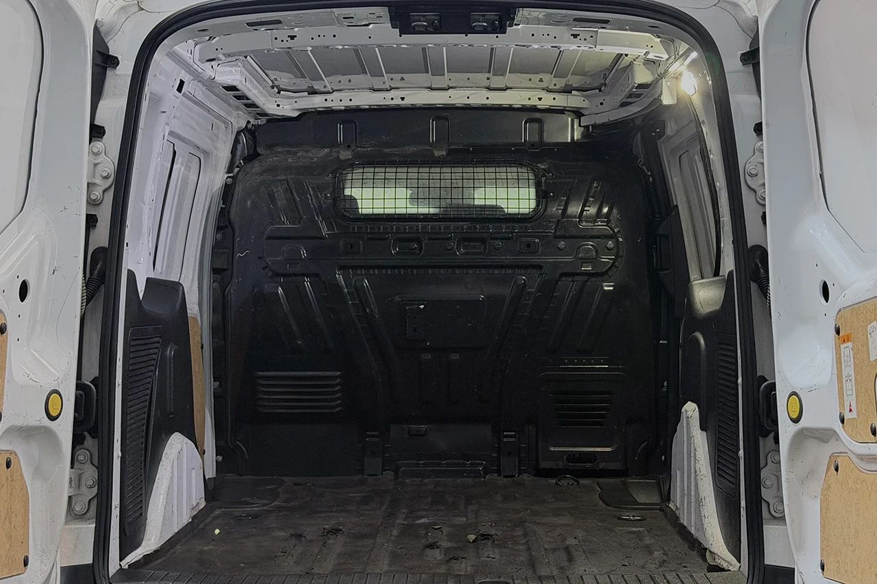 Ford Transit Connect 220 1.5 Aut 3-sits Drag Kamera PDC LM-fälg MOMS 100hk – bild 26 av 26