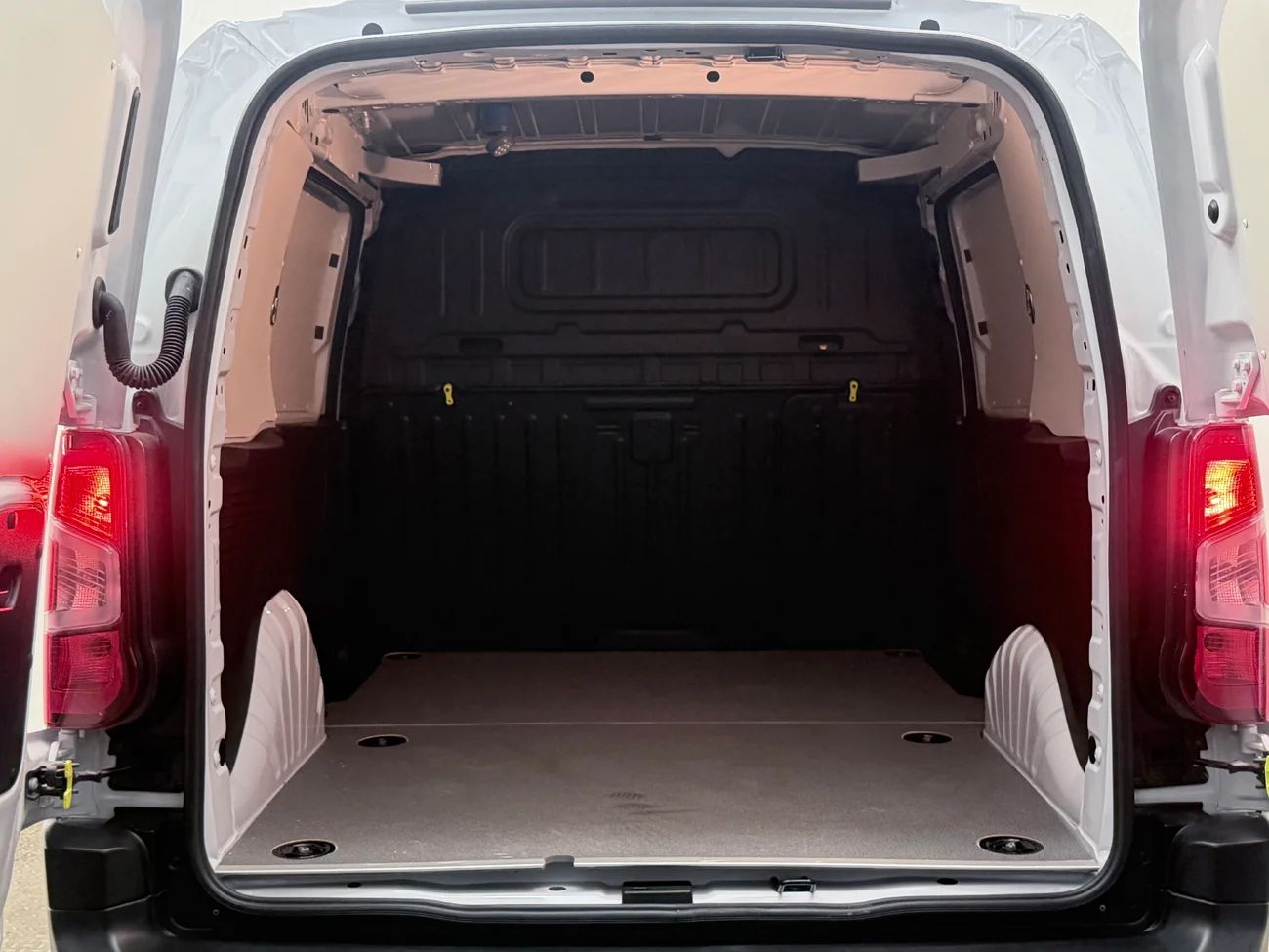 Fiat Doblò E Skåp L1 Plus 2xSidodörr CCS Navi Kamera ENDAST 5 MIL – bild 28 av 28
