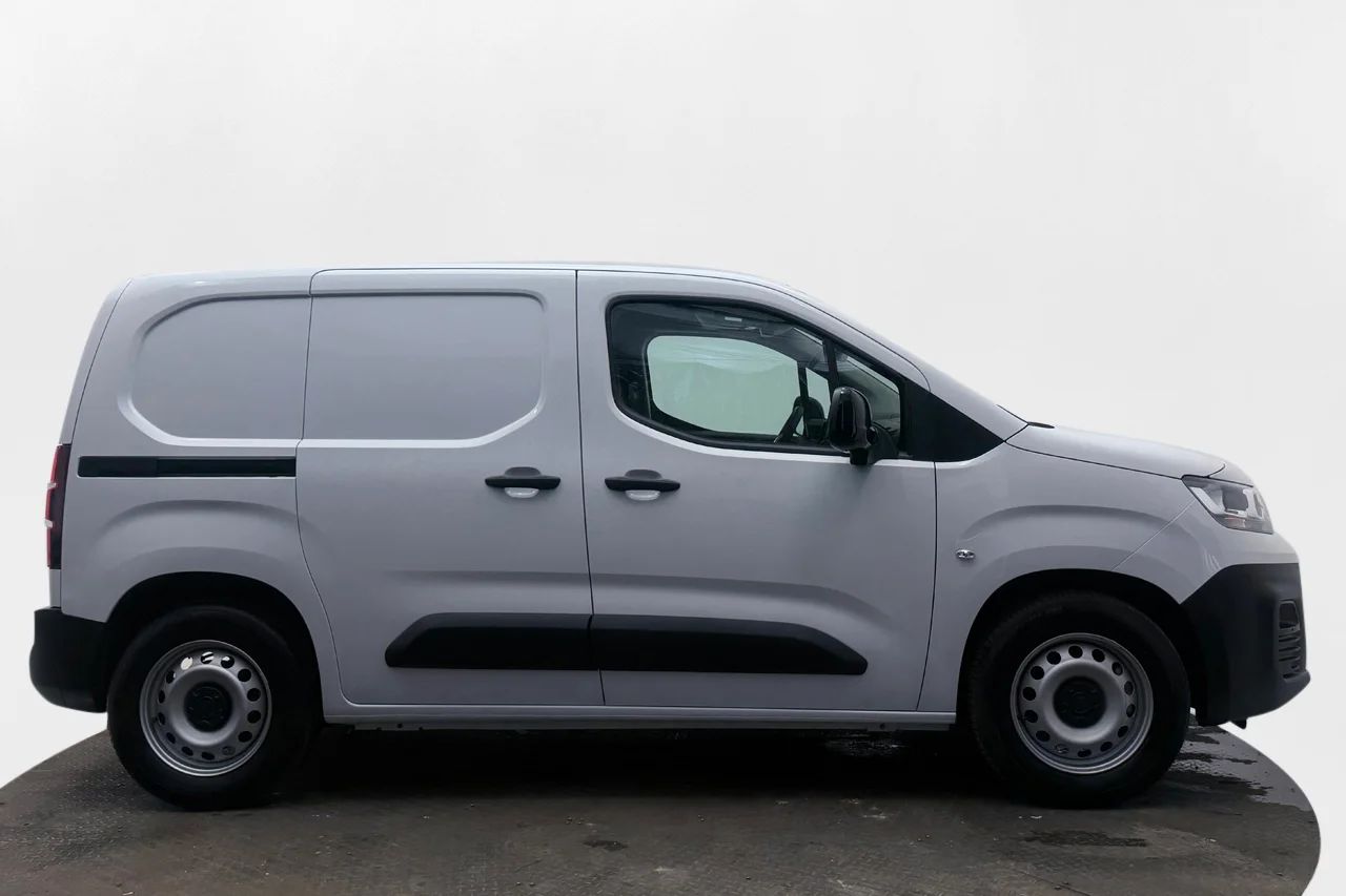Fiat Doblò E Skåp L1 Plus 2xSidodörr CCS Navi Kamera ENDAST 5 MIL – bild 4 av 28