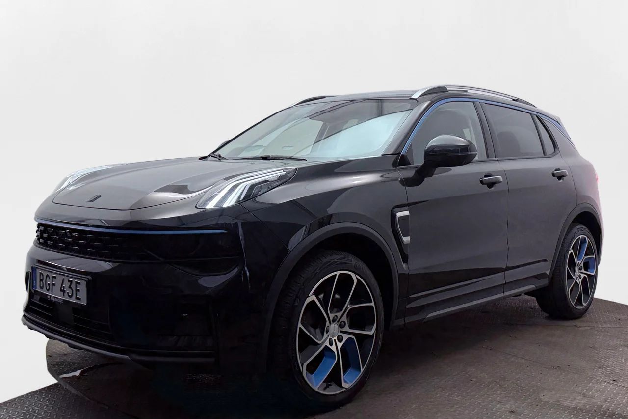 Lynk & Co PHEV Pano 360° Navi Cockpit INFINITY 261hk