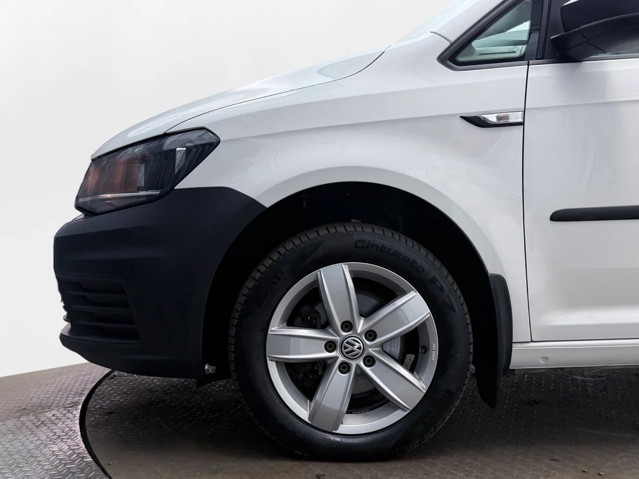 Volkswagen Caddy Skåp 2.0 TDI 4M Aut Drag P-Sens LED-ramp MOMS 150hk – bild 9 av 25