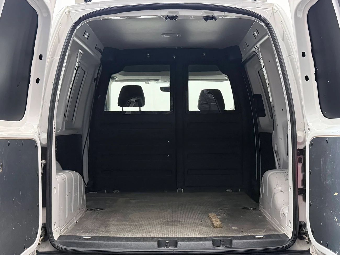 Volkswagen Caddy Skåp 2.0 TDI 4M Aut Drag P-Sens LED-ramp MOMS 150hk – bild 12 av 25