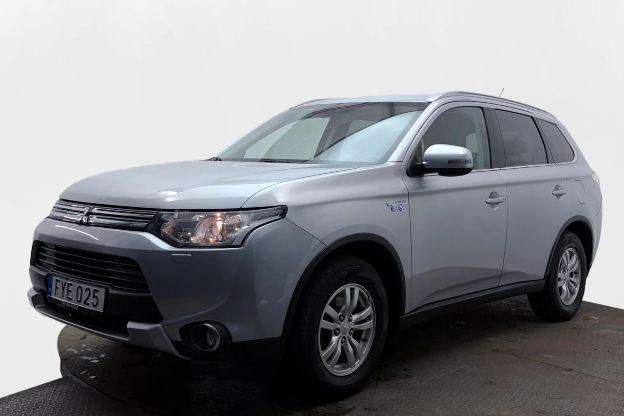 Mitsubishi Outlander PHEV 4WD Business Drag Kamera Delläder 203hk