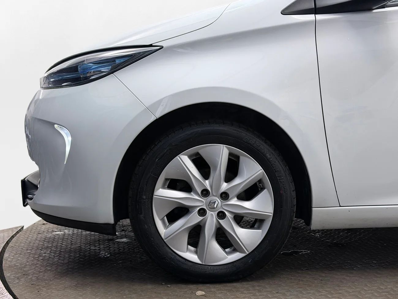 Renault Zoe R240 22 kWh Batterihyra Navi Kamera Värmare 88hk – bild 10 av 27