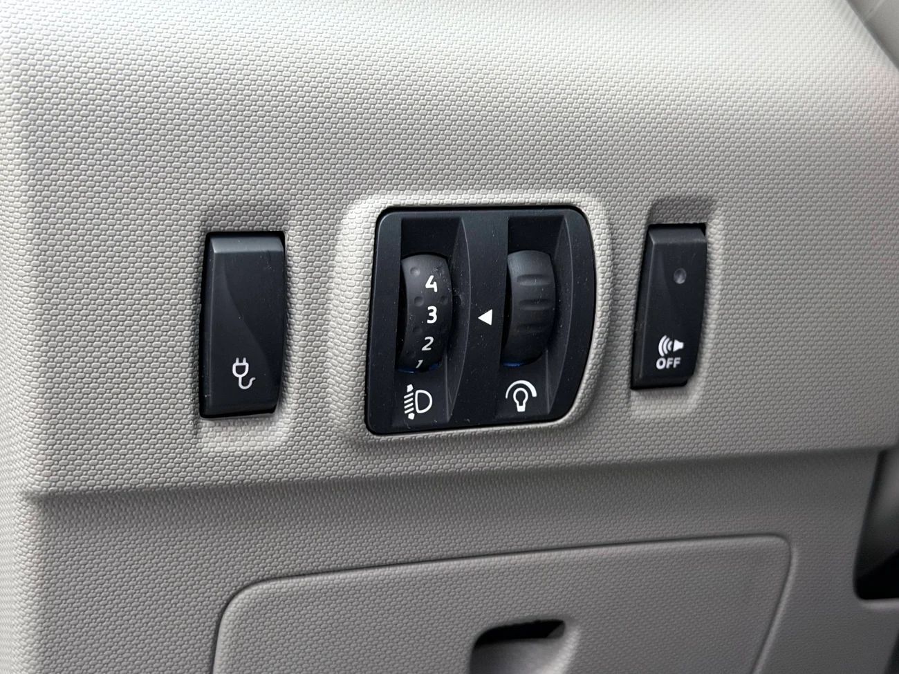 Renault Zoe R240 22 kWh Batterihyra Navi Kamera Värmare 88hk – bild 27 av 27