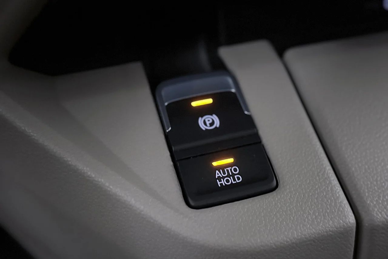 Volkswagen Multivan eHybrid 1.4 TSI 7-sits Drag Kamera Värmare MOMS 218hk – bild 32 av 39