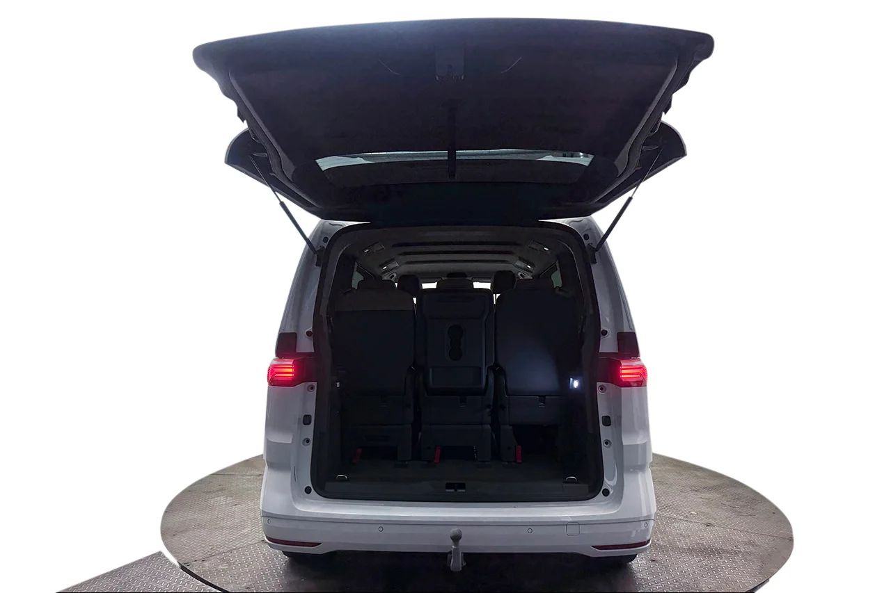 Volkswagen Multivan eHybrid 1.4 TSI 7-sits Drag Kamera Värmare MOMS 218hk – bild 7 av 39