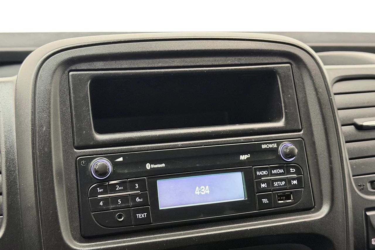 Renault Trafic 2.9t Drag Värmare Inredd 3-sits MOMS – bild 16 av 20