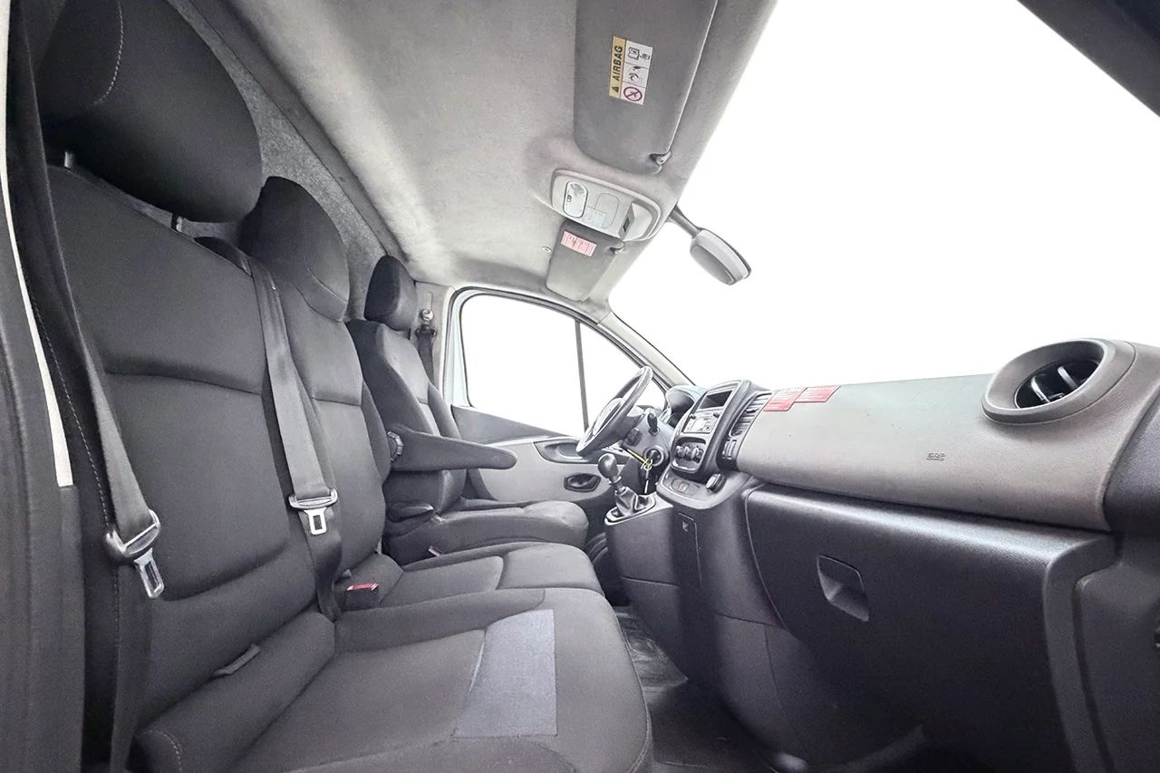 Renault Trafic 2.9t Drag Värmare Inredd 3-sits MOMS – bild 14 av 20