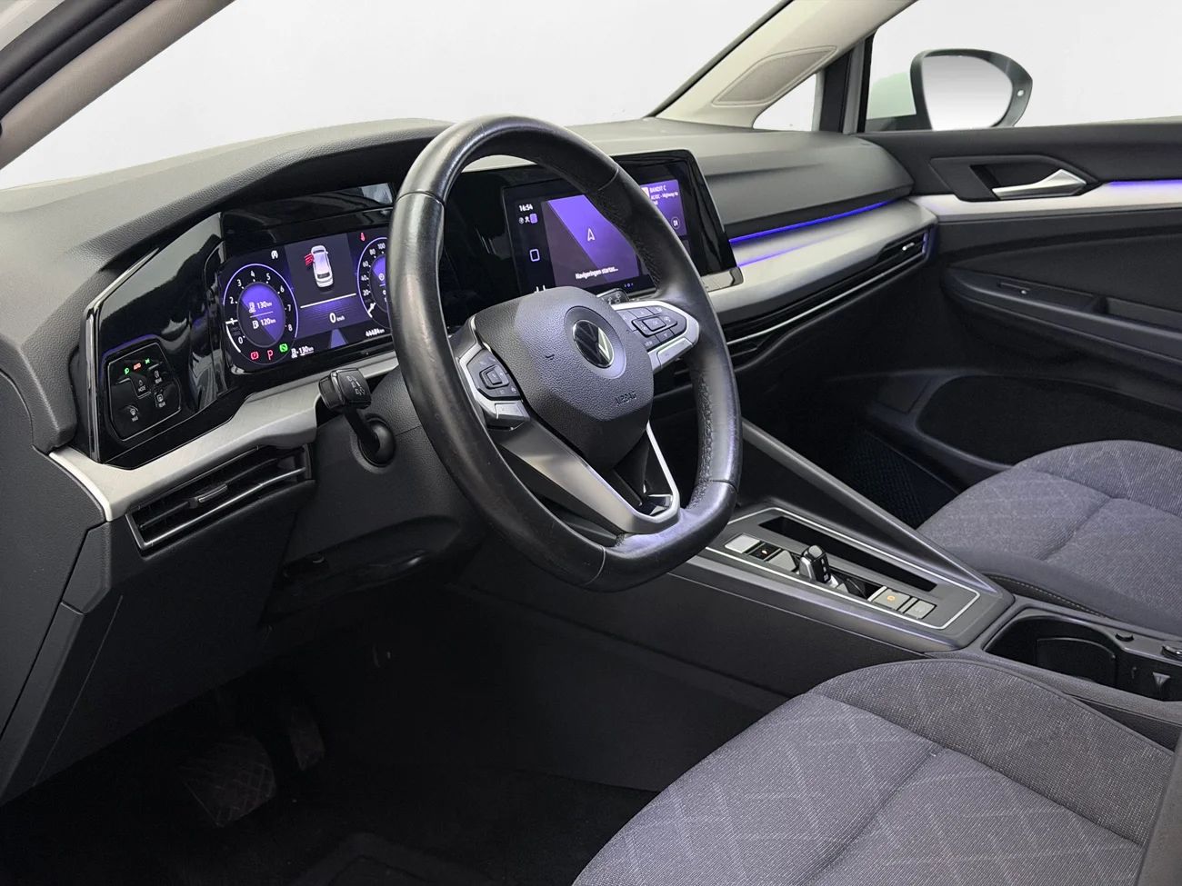Volkswagen Golf 1.5 TGI Aut CNG Cockpit Kamera P-Sens AdaptivFH Värmare – bild 12 av 33